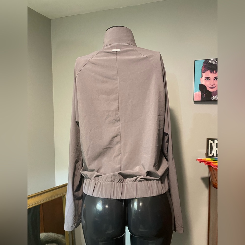 Women’s Columbia Lightweight Jacket ( small ) - Picture 3 of 6